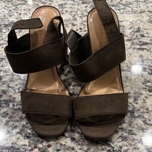 LC Lauren Conrad Dark Brown Women's Sandals